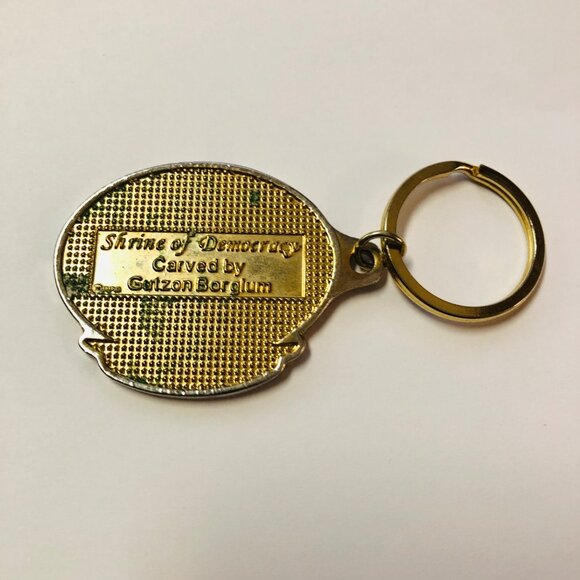 Mount Rushmore Keychain Keyring Travel Vacation Shrine of Democracy Monument - Picture 2 of 2